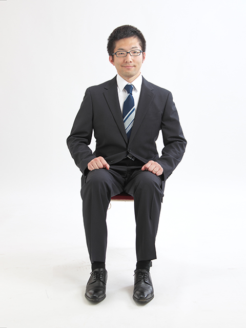 就活証明写真 座り方アフター